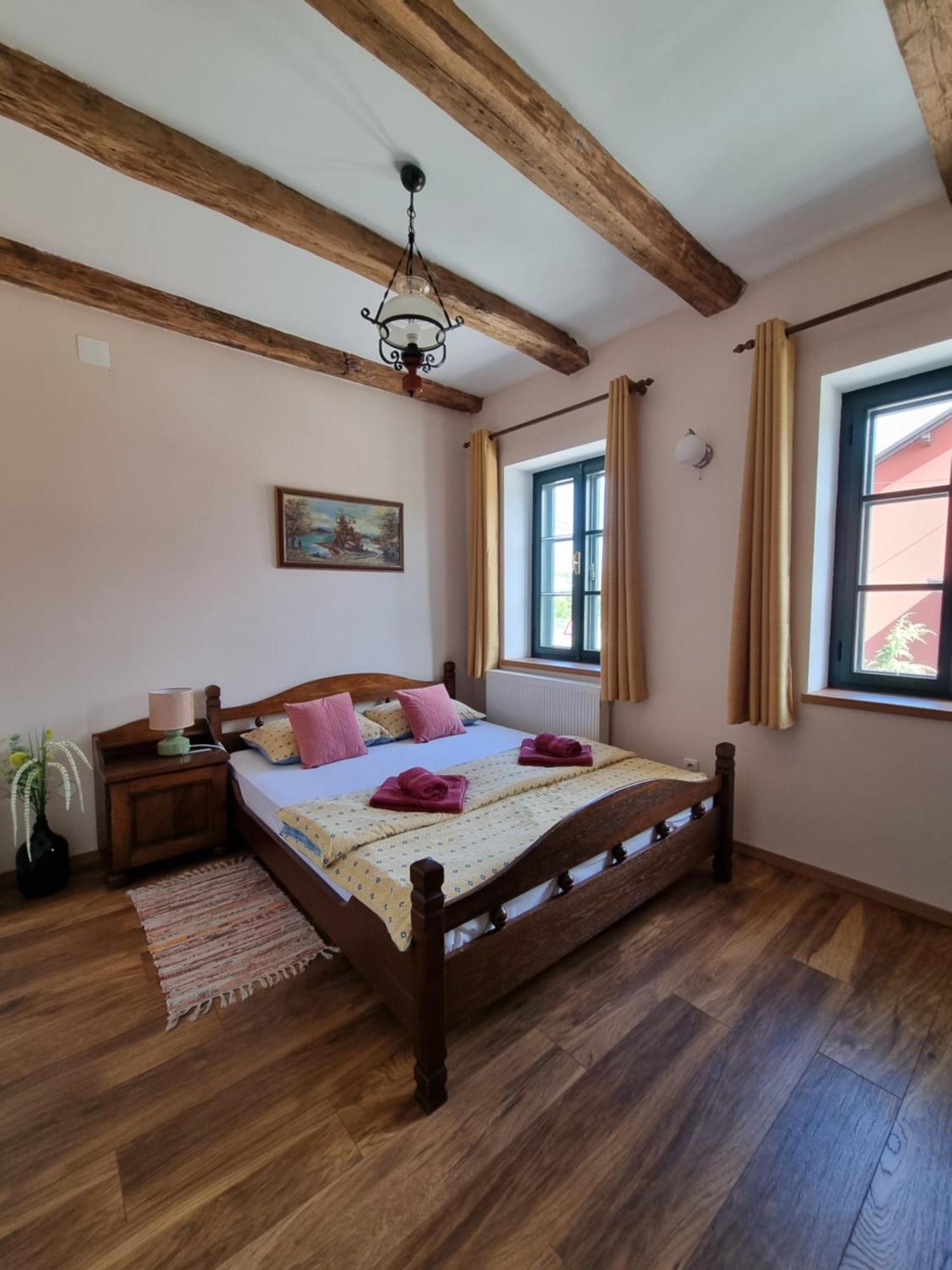 Taverna 1860 Rooms & Apartments Donja Zelina Ngoại thất bức ảnh