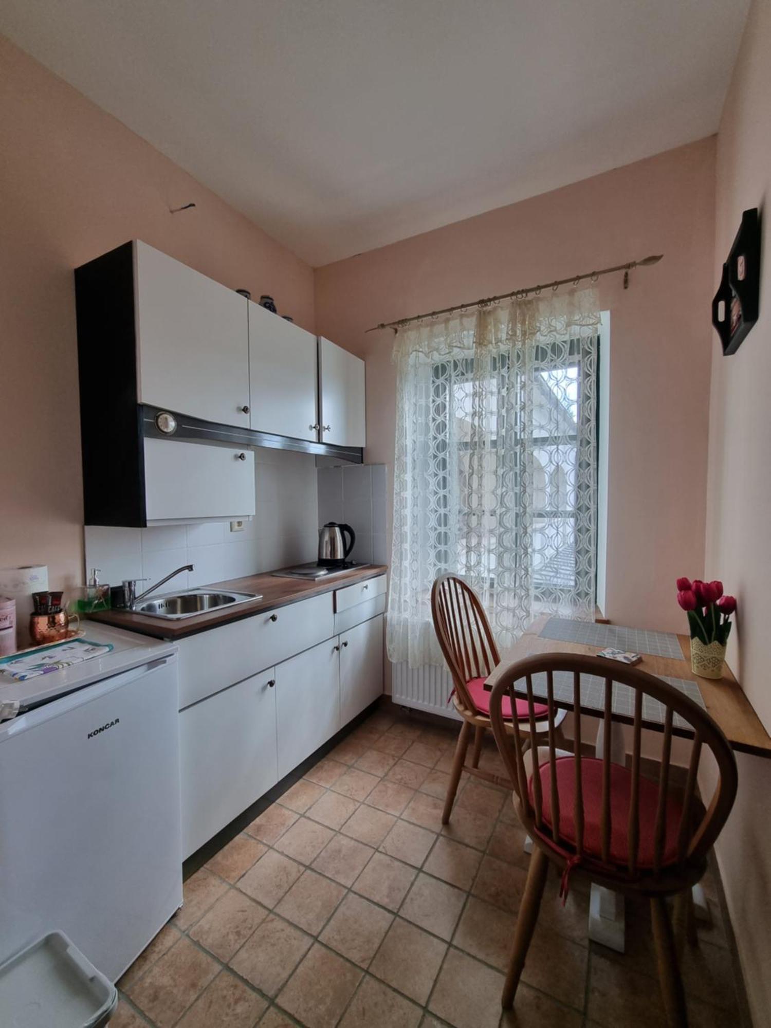 Taverna 1860 Rooms & Apartments Donja Zelina Phòng bức ảnh