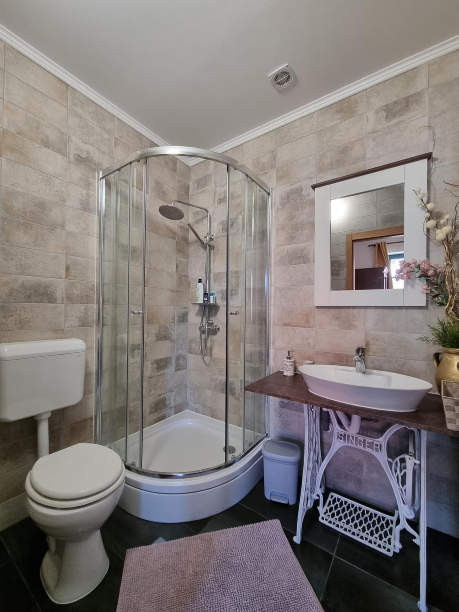 Taverna 1860 Rooms & Apartments Donja Zelina Phòng bức ảnh