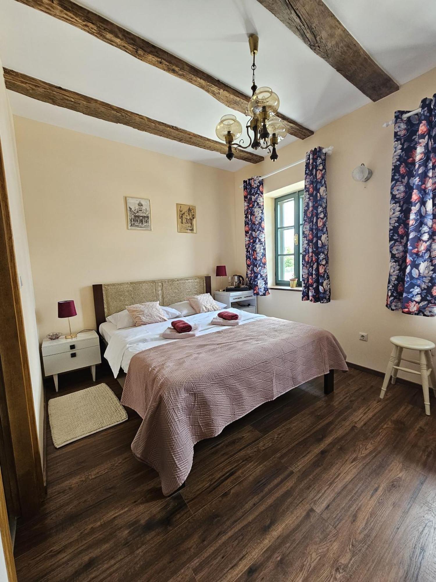 Taverna 1860 Rooms & Apartments Donja Zelina Ngoại thất bức ảnh